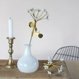 De Weldaad – Flower of White Beads